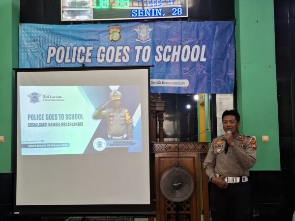 Polres Metro Bekasi Ajak Siswa/i MAN 1 Bekasi Tertib Lalu Lintas Melalui Kegiatan "Police Goes to School"