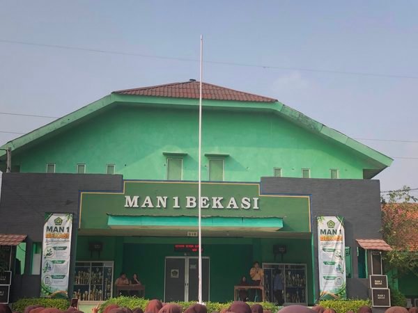 Adu Gagasan Dua Paslon, Siswa MAN 1 Bekasi Mantapkan Pilihan Ketua OSIS