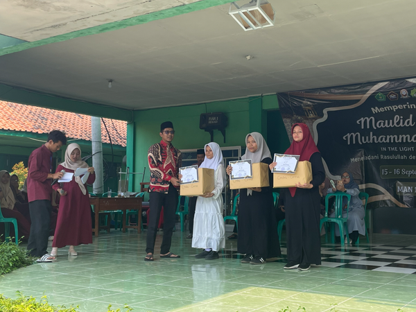 Peringati Maulid Nabi, Siswa MAN 1 Bekasi Asah Potensi dan Karakter